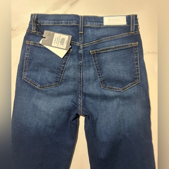 Re/Done 70s High-Rise Stove Pipe Jeans -
Deep Faded Blue, Size 28 - Picture 6 of 9